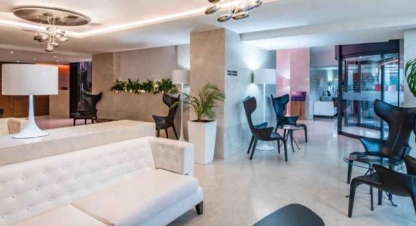هتل آلیانس پالاس (ALLIANCE PALACE HOTEL) باتومی