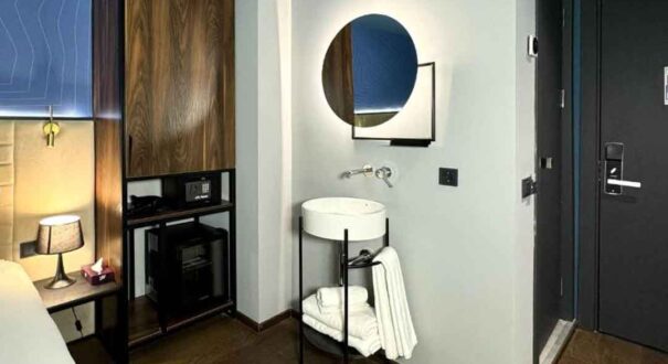 هتل (Tbilisi Edition - Design Hotel Tbilisi) تفلیس