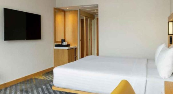 هتل کورت یارد بای ماریوت (COURTYARD BY MARRIOT) تفلیس