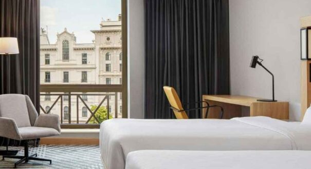 هتل کورت یارد بای ماریوت (COURTYARD BY MARRIOT) تفلیس