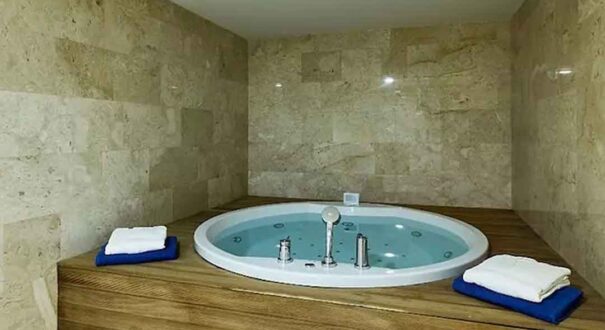 هتل گالری پالاس (Gallery Palace) تفلیس