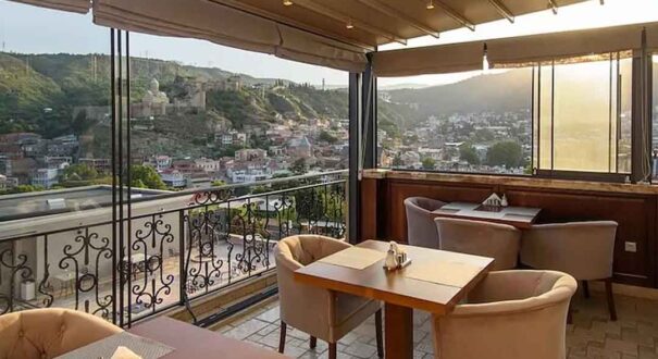 هتل کی ام ام (KMM Hotel) تفلیس