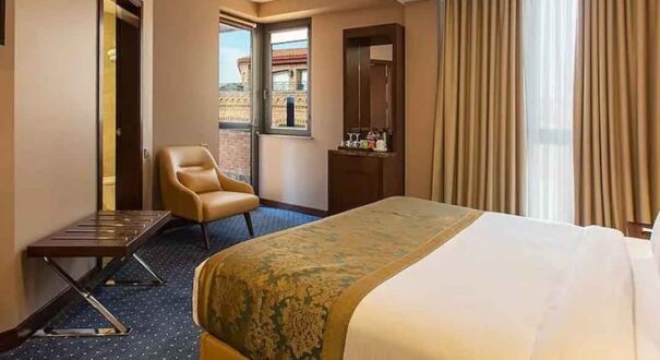 هتل کی ام ام (KMM Hotel) تفلیس