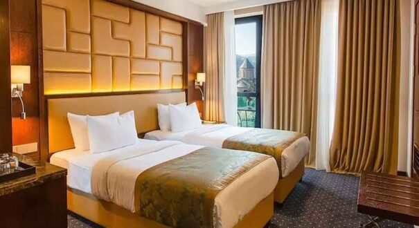 هتل کی ام ام (KMM Hotel) تفلیس