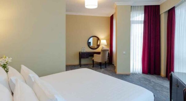 هتل آیسی (Aisi Hotel) باتومی
