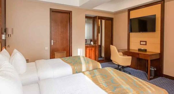 هتل کی ام ام (KMM Hotel) تفلیس